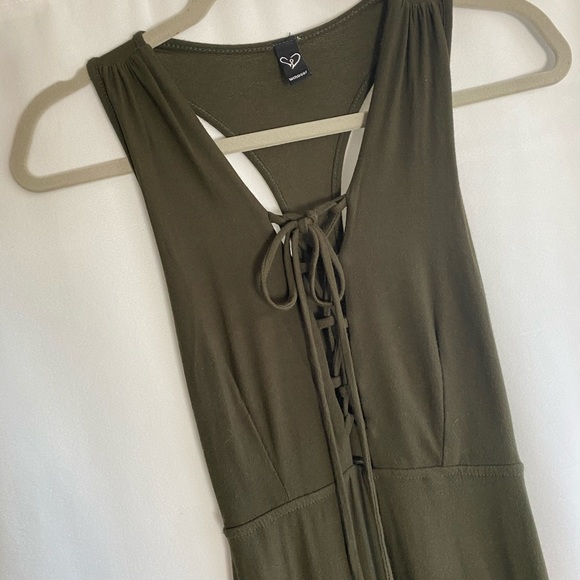 Green Lace Up Windsor dress - Picture 4 of 5